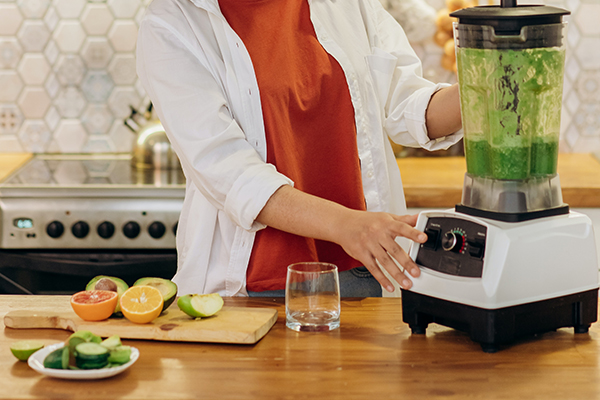 Best Citrus Juicer Electric Options of 2024 (And How To Pick The Perfect One)